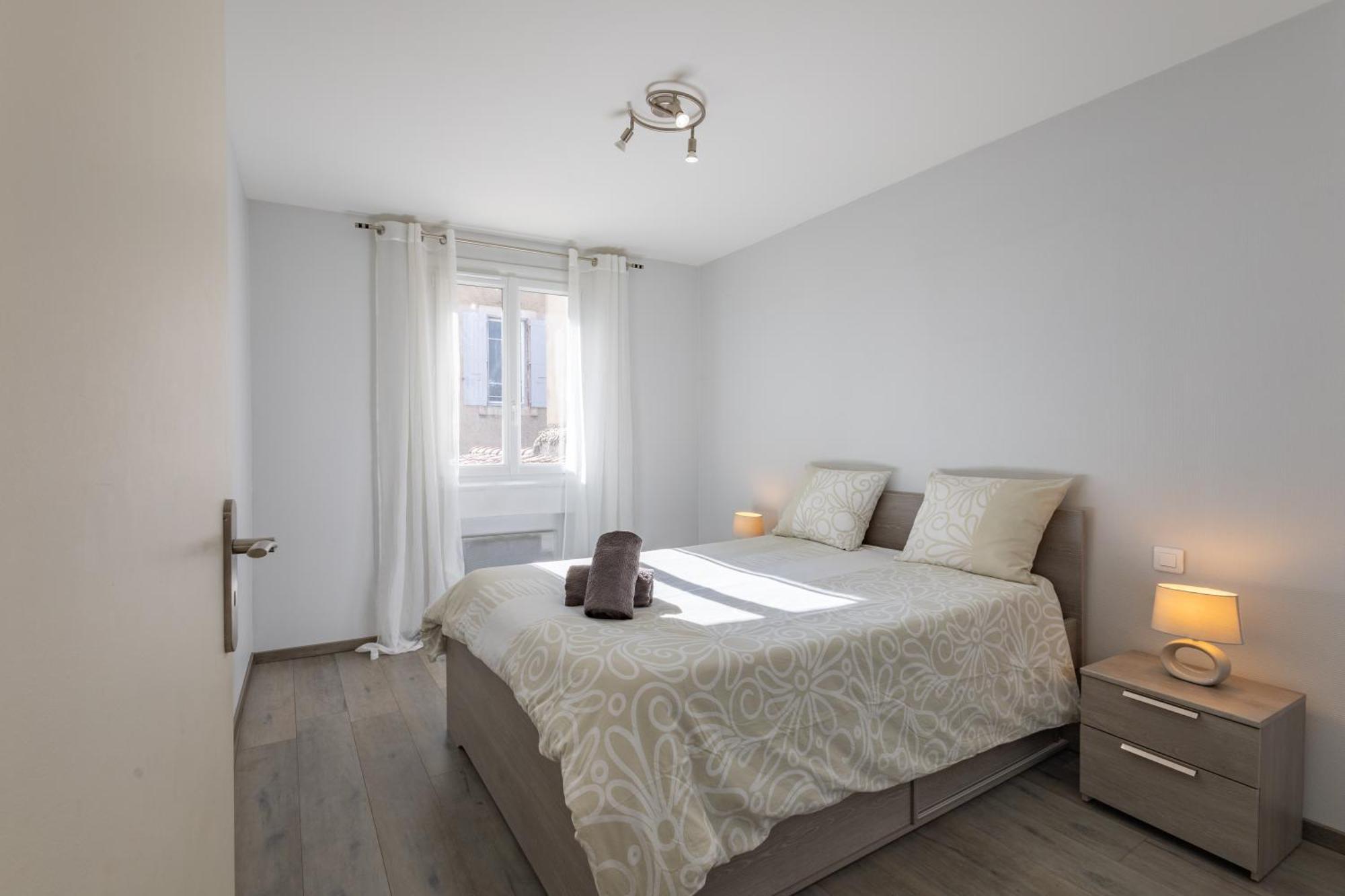 L'eveche - T3 Spacieux & Traversant En Hypercentre Apartment